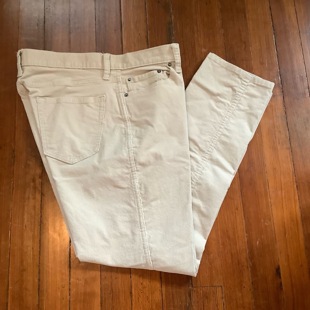 Men’s corduroy jeans EUC